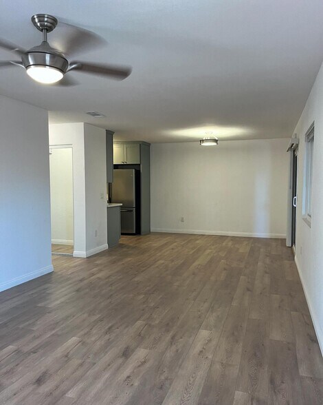 Building Photo - 4433 Logan Ave