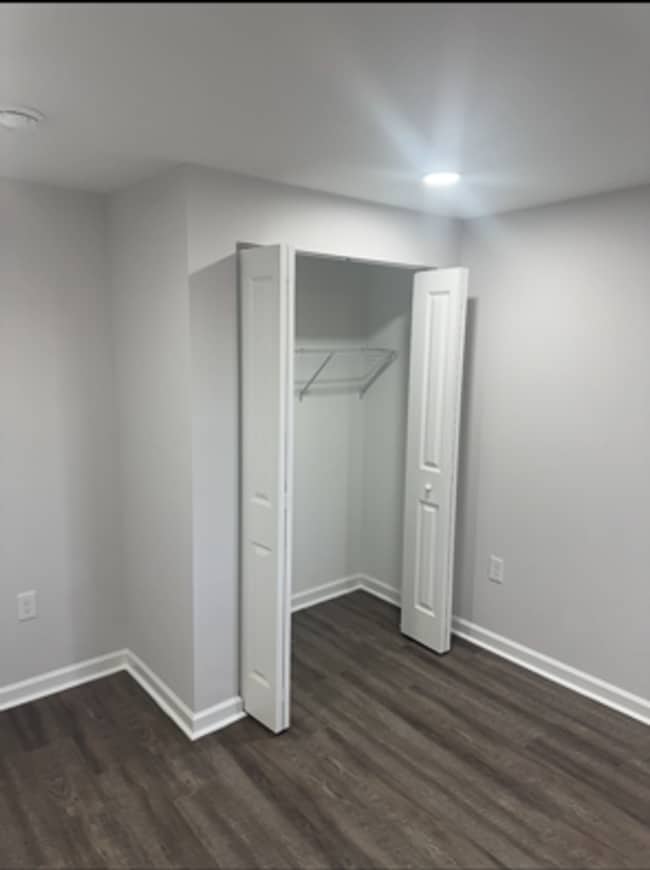 Building Photo - Beautifully Updated Townhome in Prime Location – Move-In Ready!