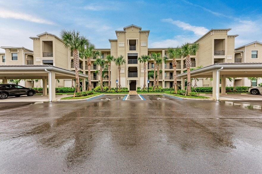 Exterior of condo - 17006 Vardon Ter