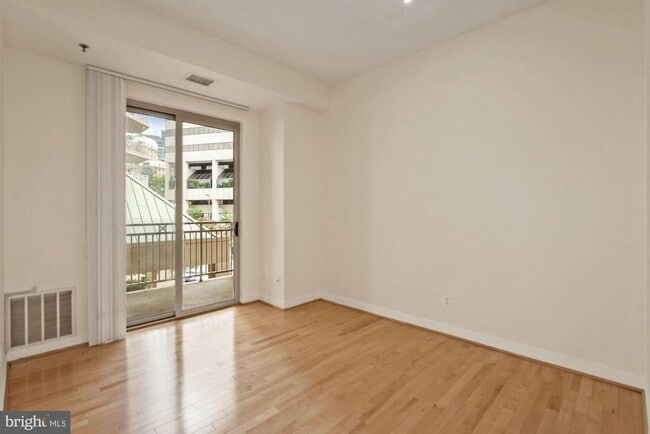 Building Photo - 7500 Woodmont Ave