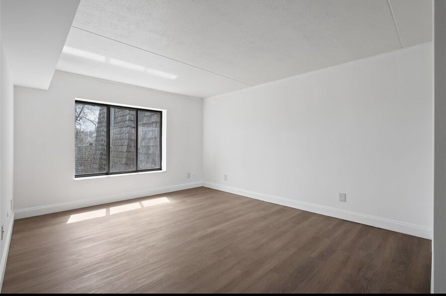Building Photo - 1232 Forest Green Dr