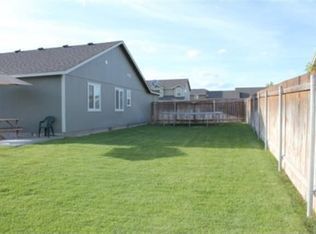 Building Photo - Geat West Richland Home within walking dis...