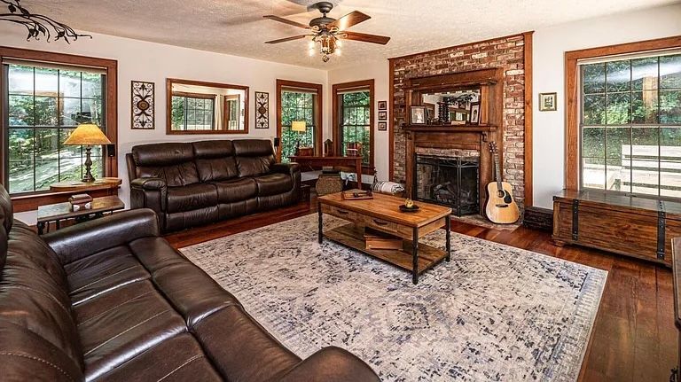 Building Photo - 159 Creekstone Dr