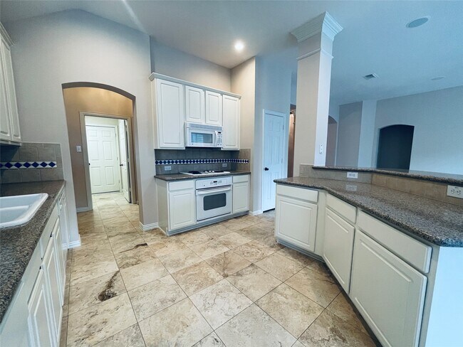 Building Photo - 23411 Desert Gold Dr