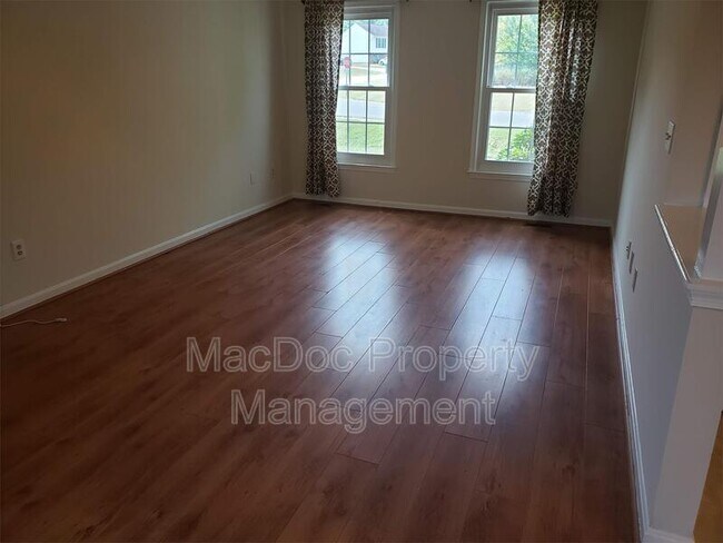 Building Photo - 7620 Regency Glen Dr