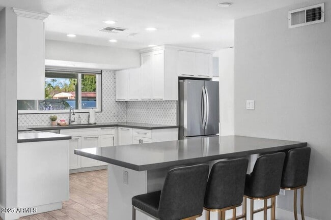 Building Photo - 4844 E Andora Dr