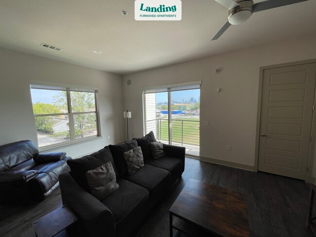 Building Photo - 990 Singleton Blvd