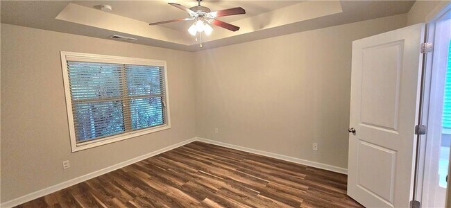 Building Photo - 631 Justins Pl Ln