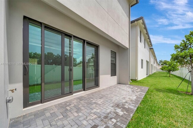 Building Photo - 1454 NW 23rd St