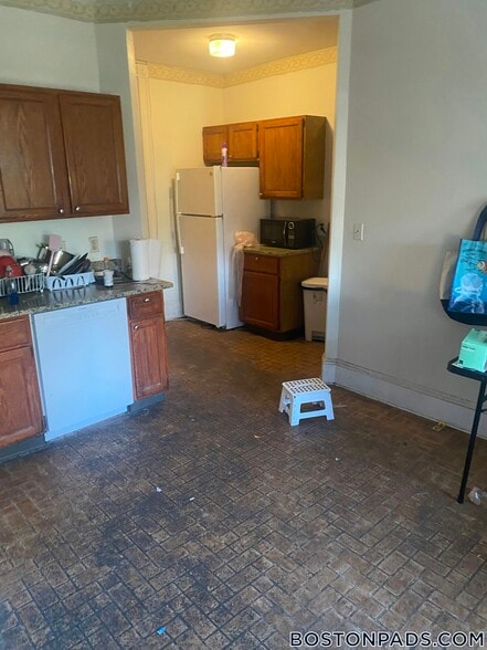 Building Photo - 1426 Commonwealth Ave