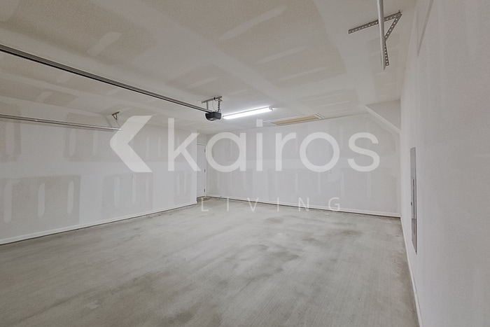 Building Photo - 117 ORTHELLO COURT