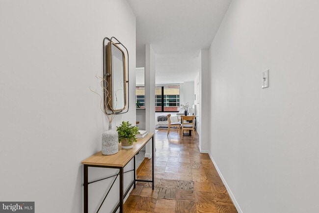 Building Photo - 1301 20th St NW