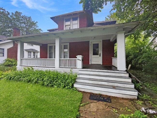 Building Photo - 1505 Downey St