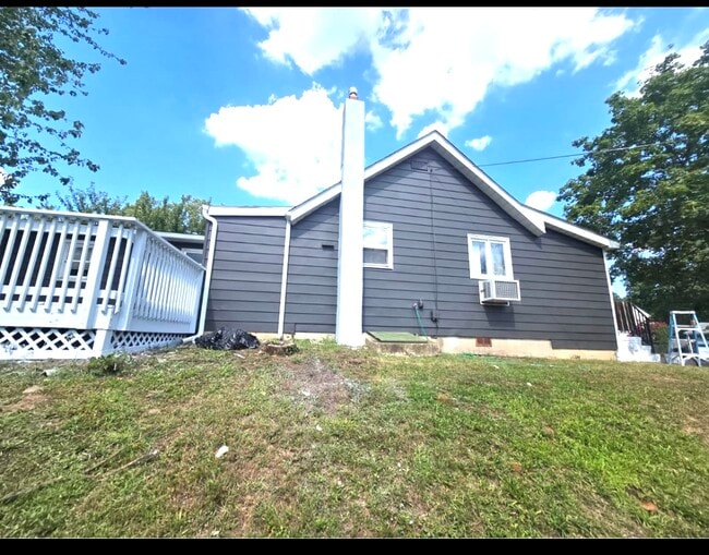 Building Photo - 2359 Morse Ave