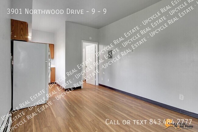Building Photo - 3901 Northwood Dr