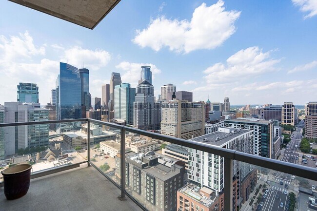 Building Photo - 929 Portland Ave