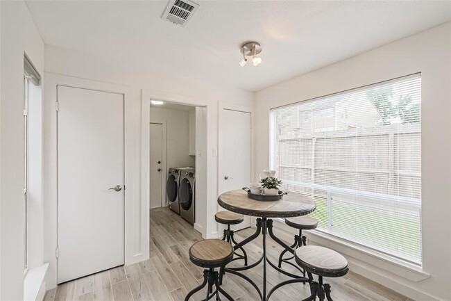 Building Photo - 2314 Silver Sage Dr