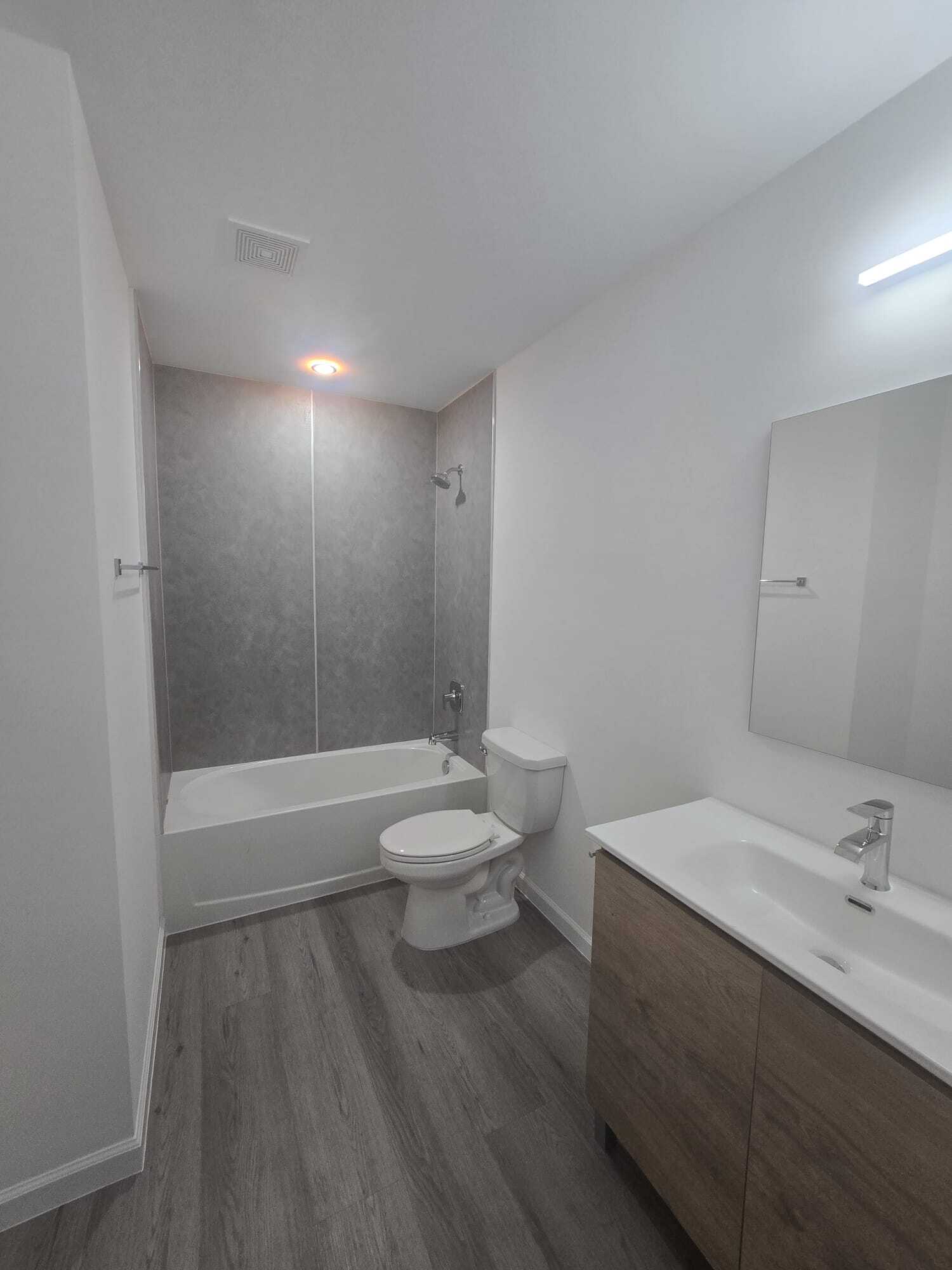 Building Photo - 568 NW 7th St