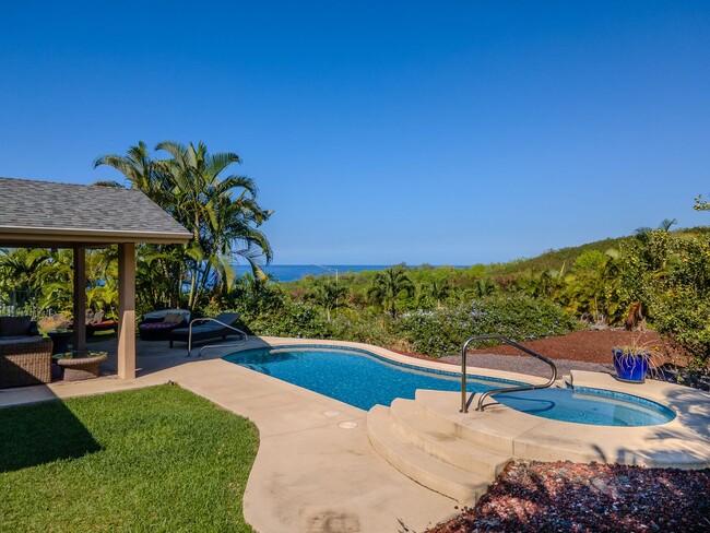 Building Photo - Fully Furnished Single Level Home with a Pool