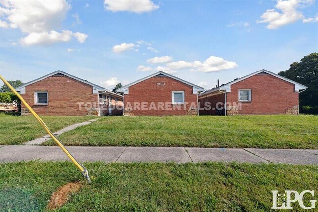 Building Photo - 2651 Consaul St