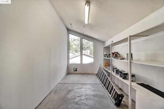 Building Photo - 616 Gravatt Dr