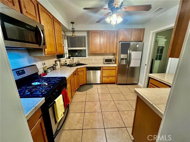 Building Photo - 1529 N Miramonte Ave