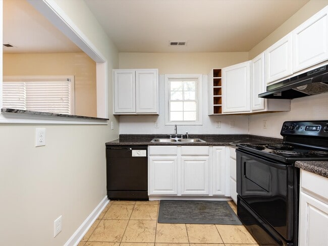 Building Photo - 1324 Bethel Rd