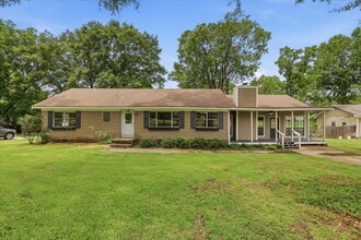 Building Photo - Spacious 4BR Home in Clinton School District with Multiple Living Areas