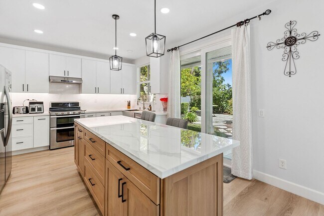 Building Photo - Newly Remodeled 4 Bedroom Aliso Viejo Home...