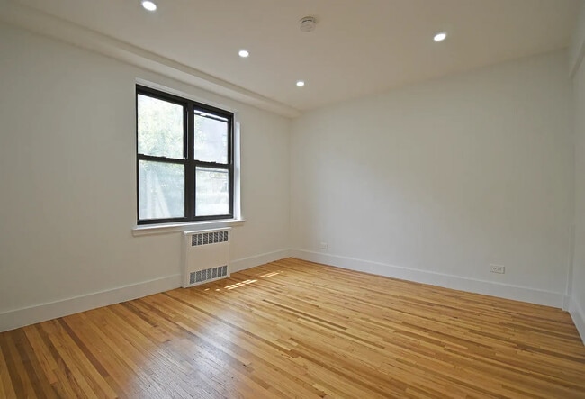 Building Photo - 52-02 39th Ave