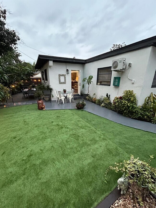 Building Photo - 270 NW 109th St