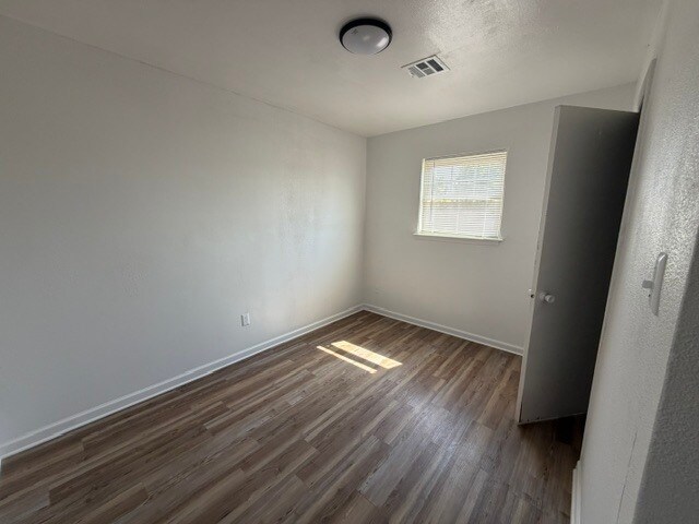 Building Photo - 1749 SW 12th St