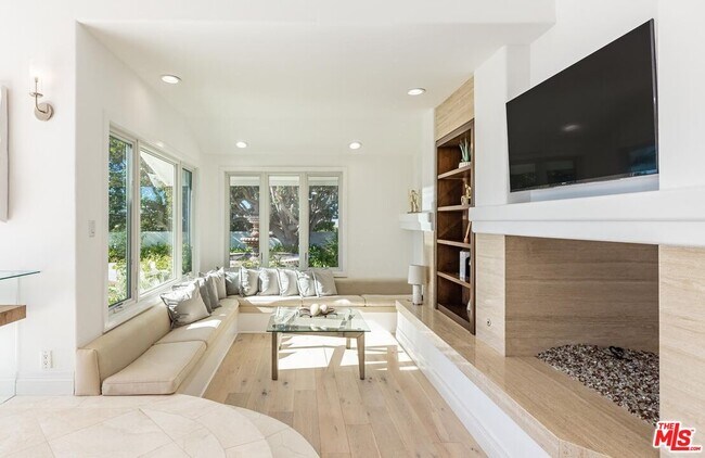 Building Photo - 6358 Ramirez Mesa Dr