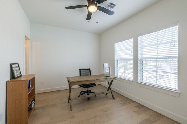 Building Photo - 2017 Lou Ellen Ln