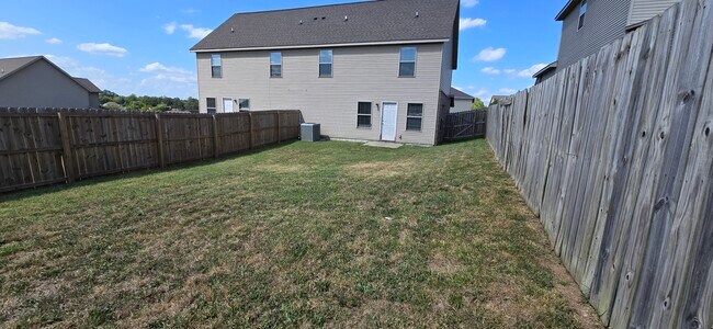 Building Photo - 5007 SW Fieldstone Blvd