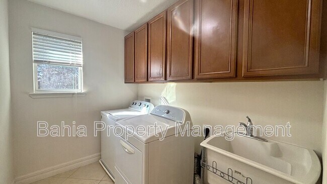 Building Photo - 11892 Thatcher Ave