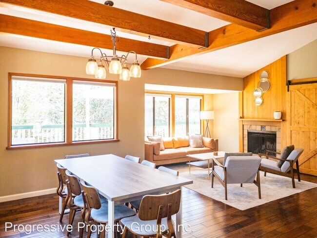 Building Photo - 4 br, 2.5 bath House - 5561 Yerba Buena Road