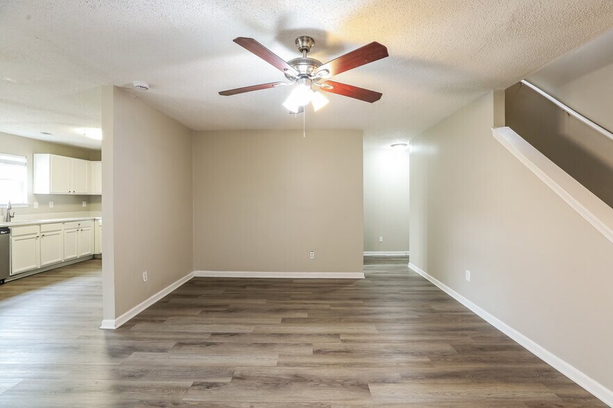 Building Photo - 1146 Brookstone Rd