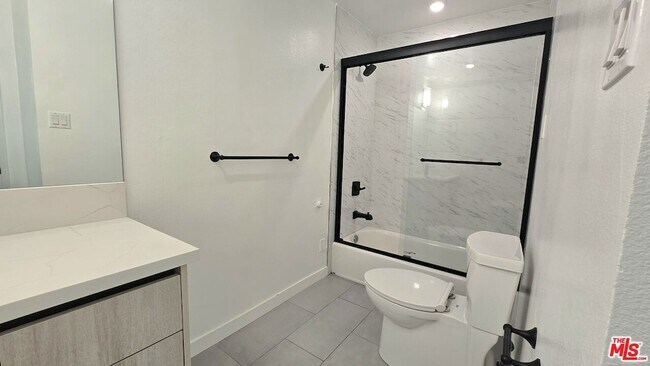 Building Photo - 1650 S Bentley Ave