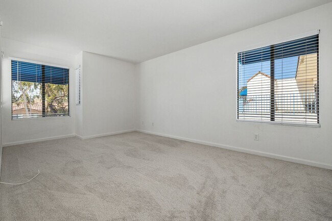 Building Photo - 8308 Regents Rd