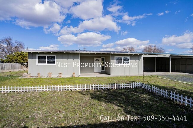 Primary Photo - 160 Carswell Dr