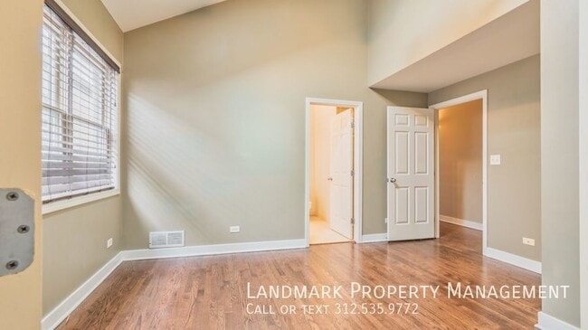 Building Photo - 2329 W Harrison St