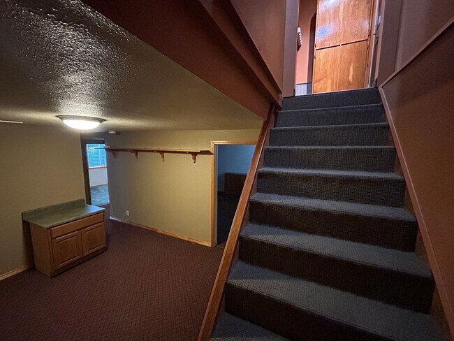 Building Photo - Charming 4 Bed, 1 Bath Home in Spokane Val...
