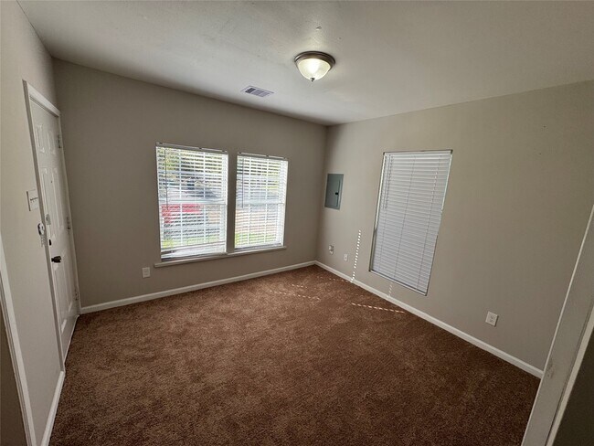 Building Photo - 3231 Holman St