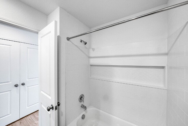 Building Photo - Up to 1 Month of FREE RENT!!!