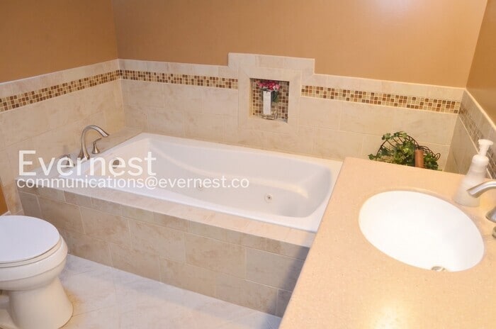 Building Photo - 5121 Winding Woods Dr