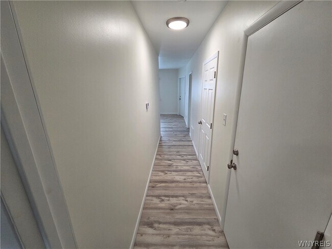 Building Photo - 255 Portage Rd