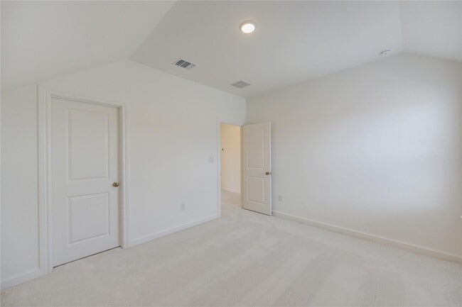 Building Photo - 25326 Loch Doon Dr