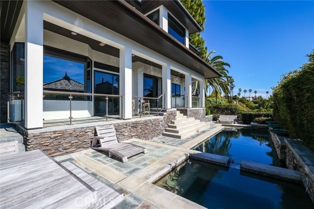 Building Photo - 2907 Cliff Dr