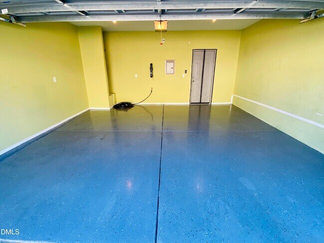 Building Photo - 1212 Nightshade Dr